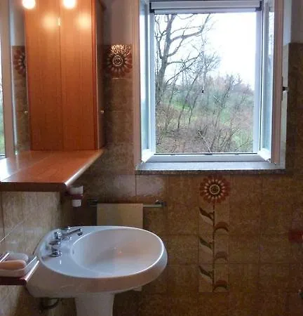 Holiday home Casa Vacanze La Castagnara